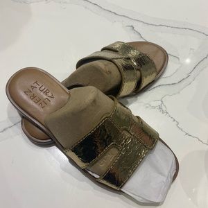 Naturalizer Gold Sandals | NEW